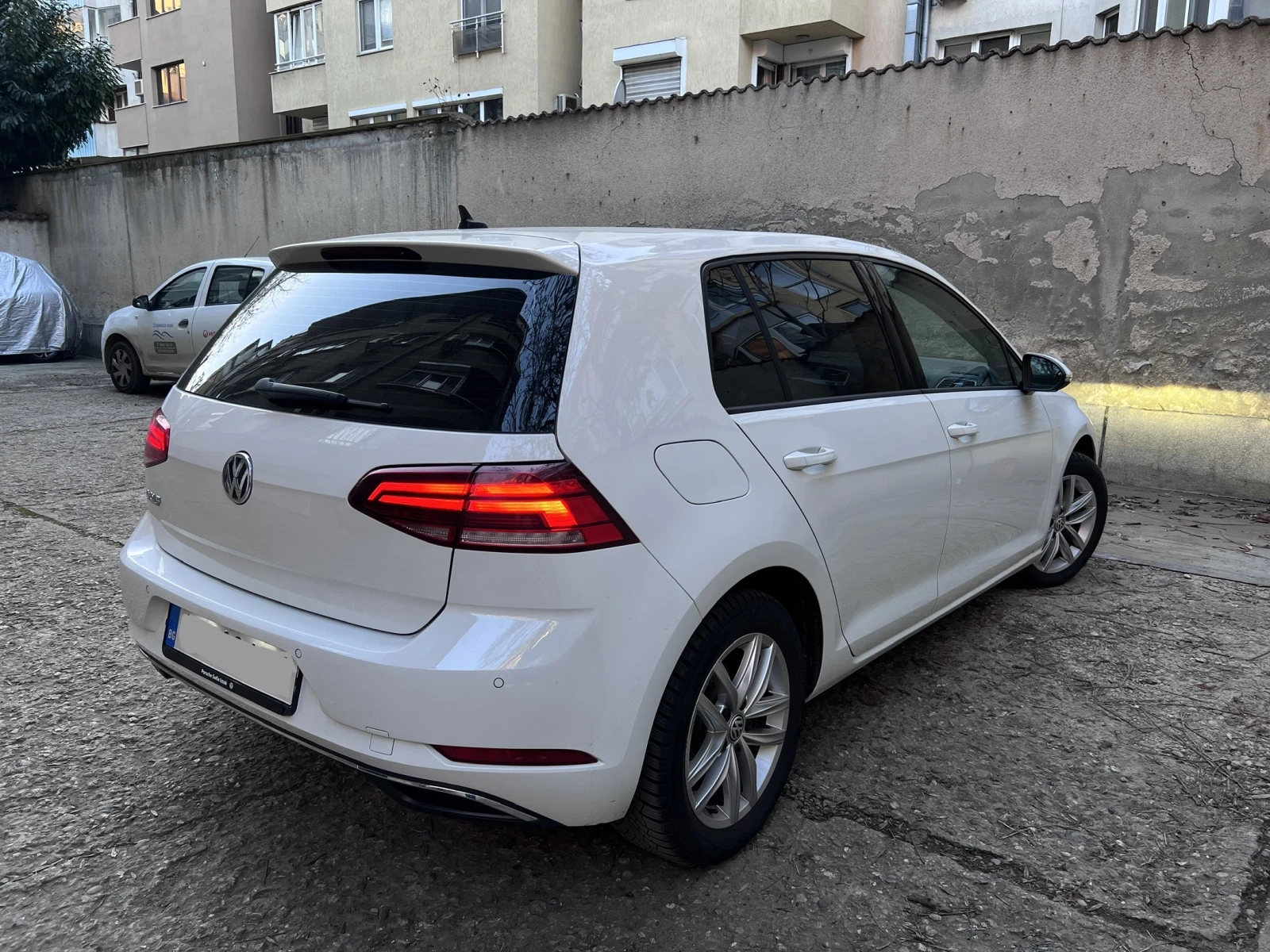 VW Golf 2.0 TDI 150ks от България  - изображение 5