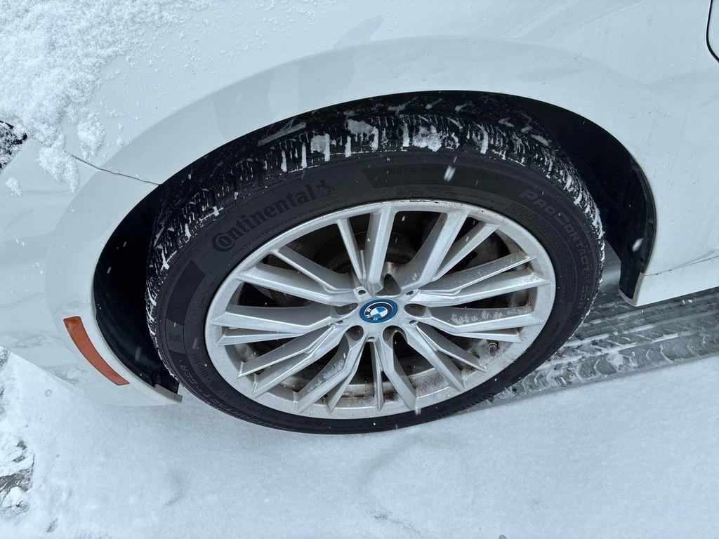 BMW 330 * 330e xDrive * CARFAX * ПЛЪГИН ХИБРИД - изображение 7