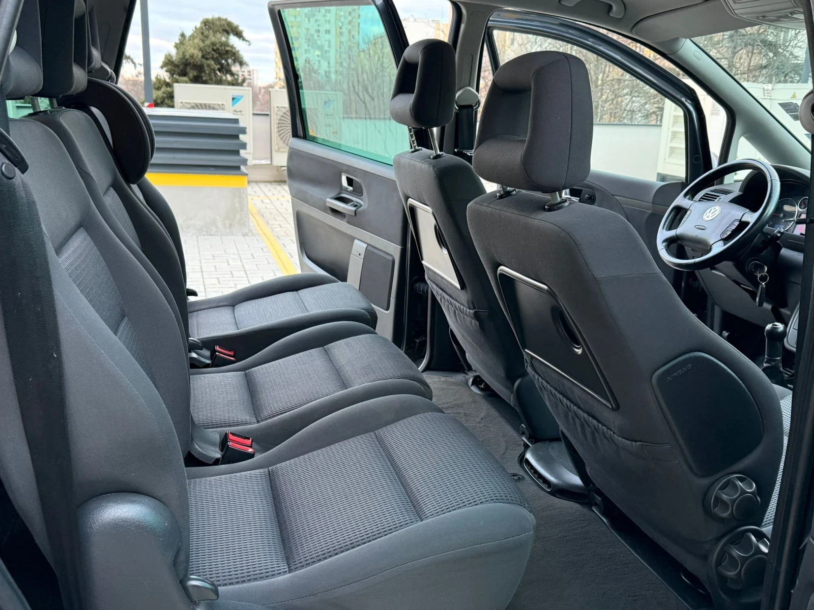 VW Sharan 2.0TDI 8P, снимка 12 - Автомобили и джипове - 53816362