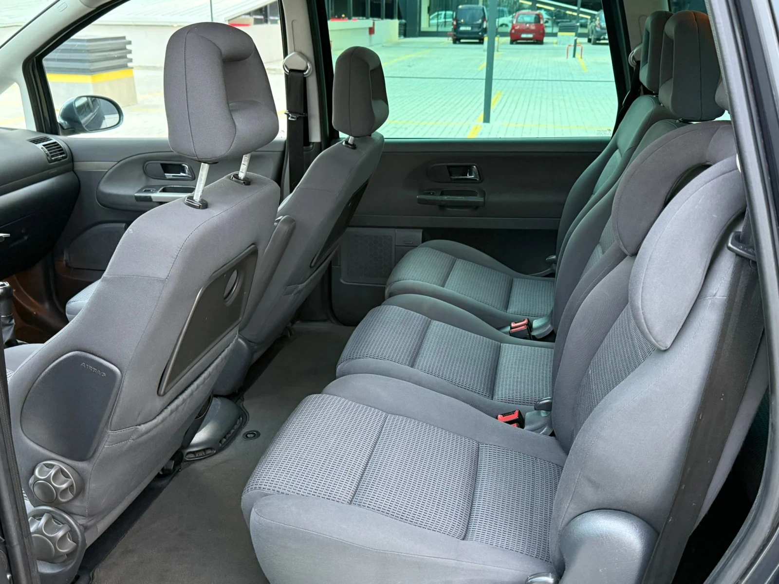 VW Sharan 2.0TDI 8P, снимка 13 - Автомобили и джипове - 53816362