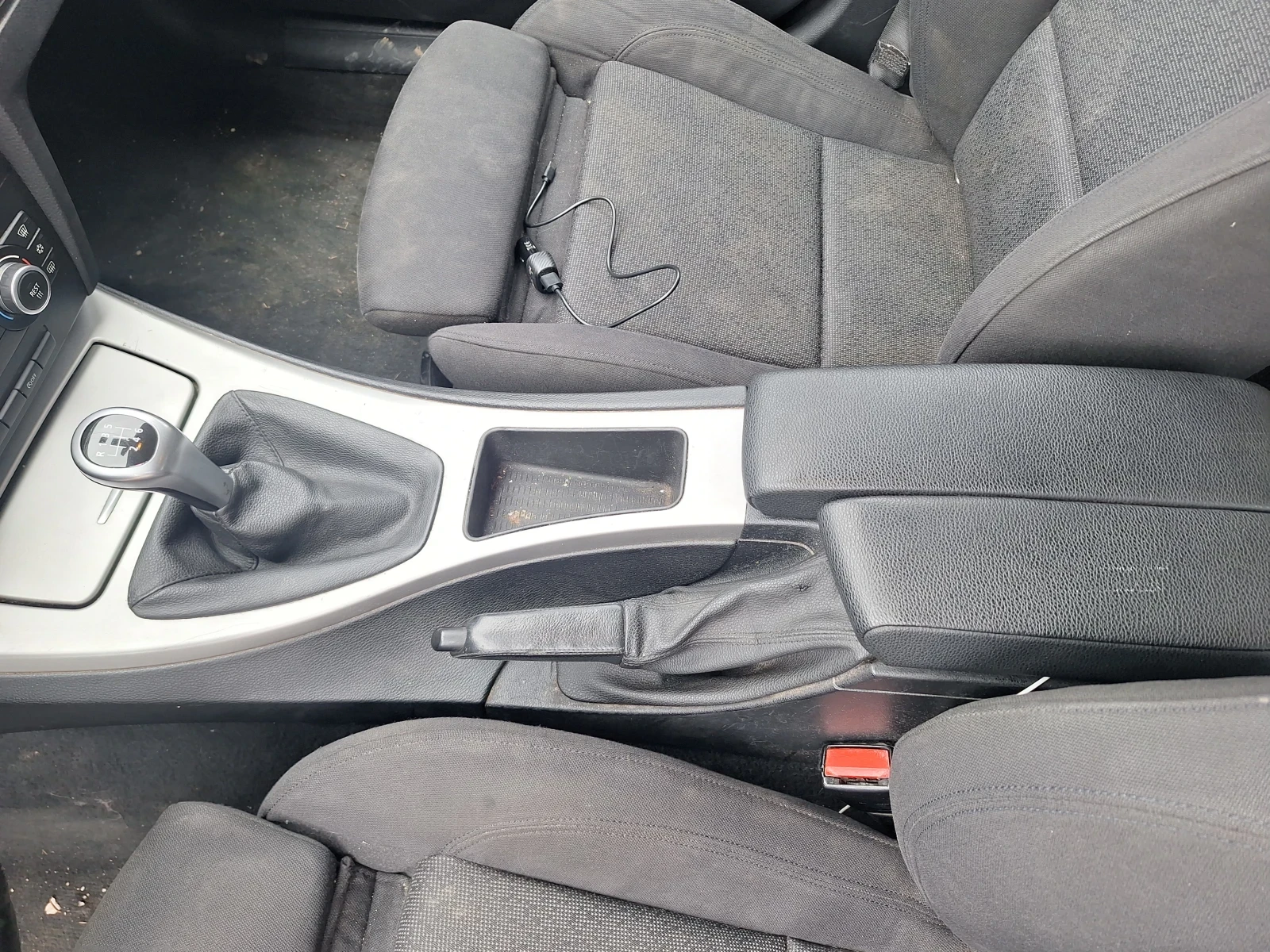 BMW 320, снимка 8 - Автомобили и джипове - 53958432