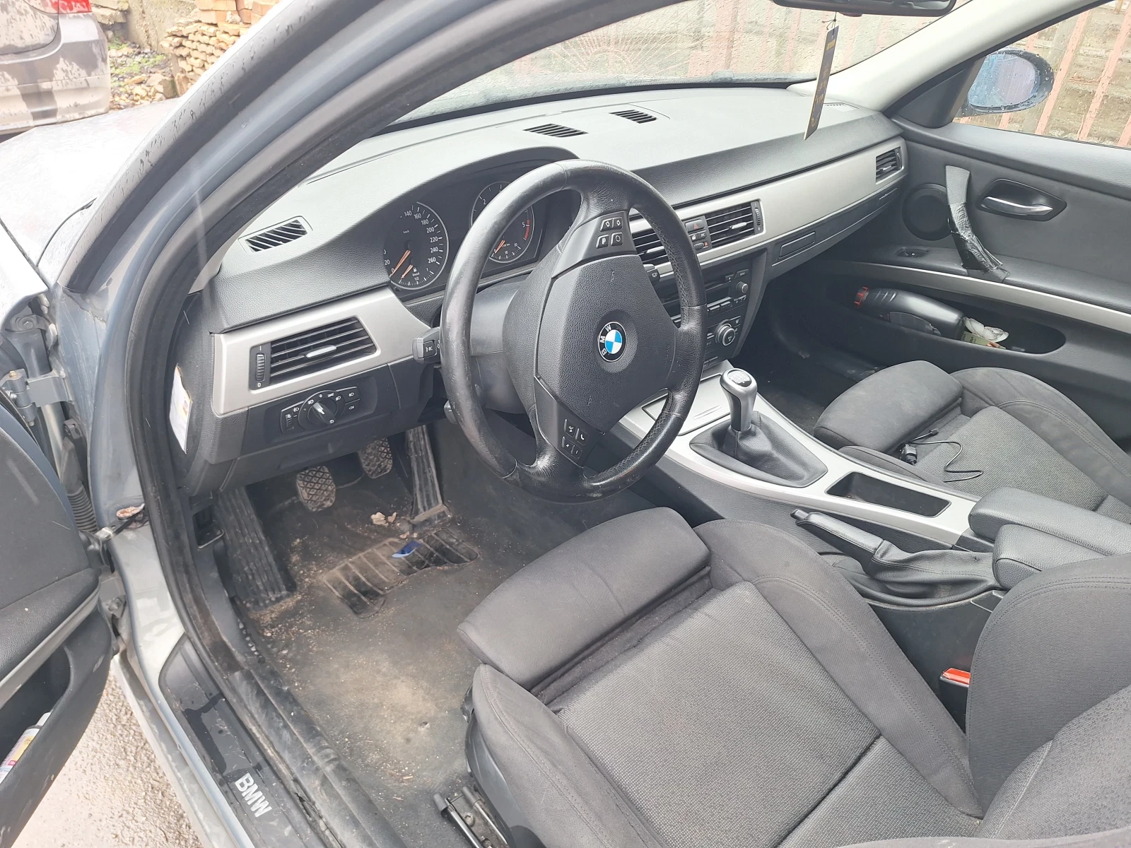 BMW 320, снимка 4 - Автомобили и джипове - 53958432