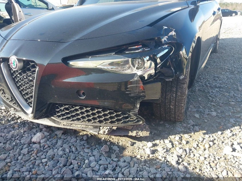 Alfa Romeo Giulia 2l Ti Rwd, снимка 6 - Автомобили и джипове - 54387251