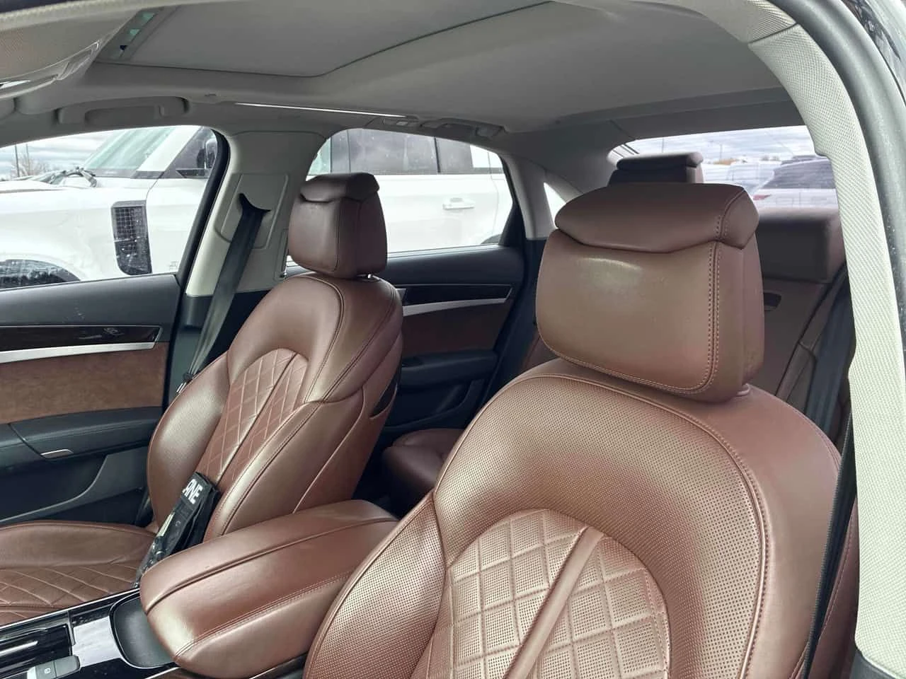 Audi A8 * 4.0T * ГЛАВНО ПРЕДСТАВИТЕЛСТВО* , снимка 10 - Автомобили и джипове - 54605456