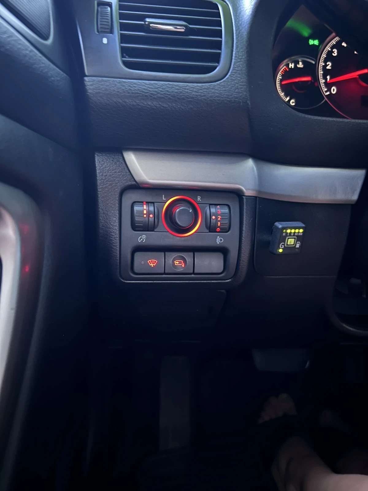 Subaru Legacy 2.0 I, снимка 13 - Автомобили и джипове - 54861441