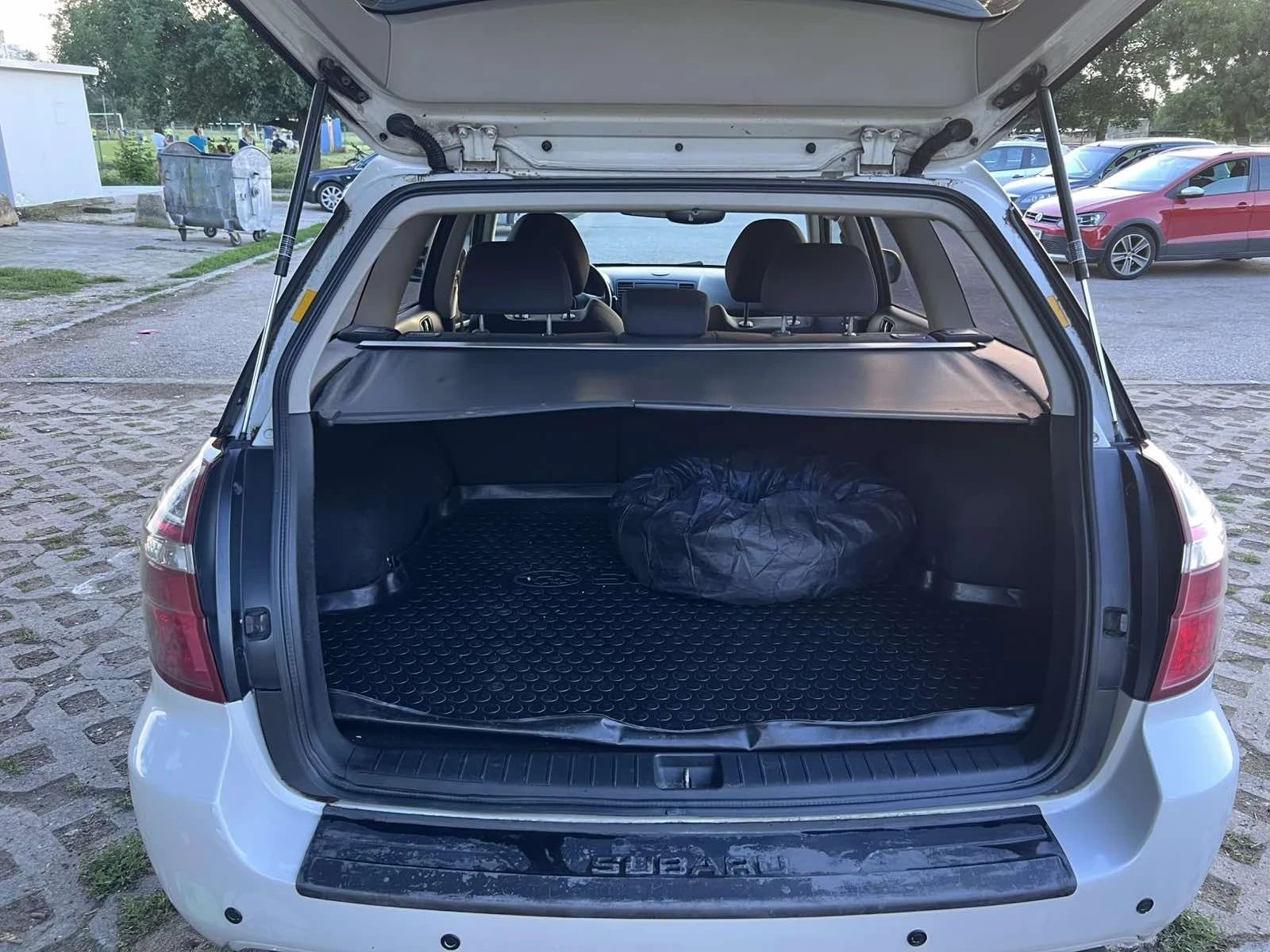 Subaru Legacy 2.0 I, снимка 10 - Автомобили и джипове - 54861441