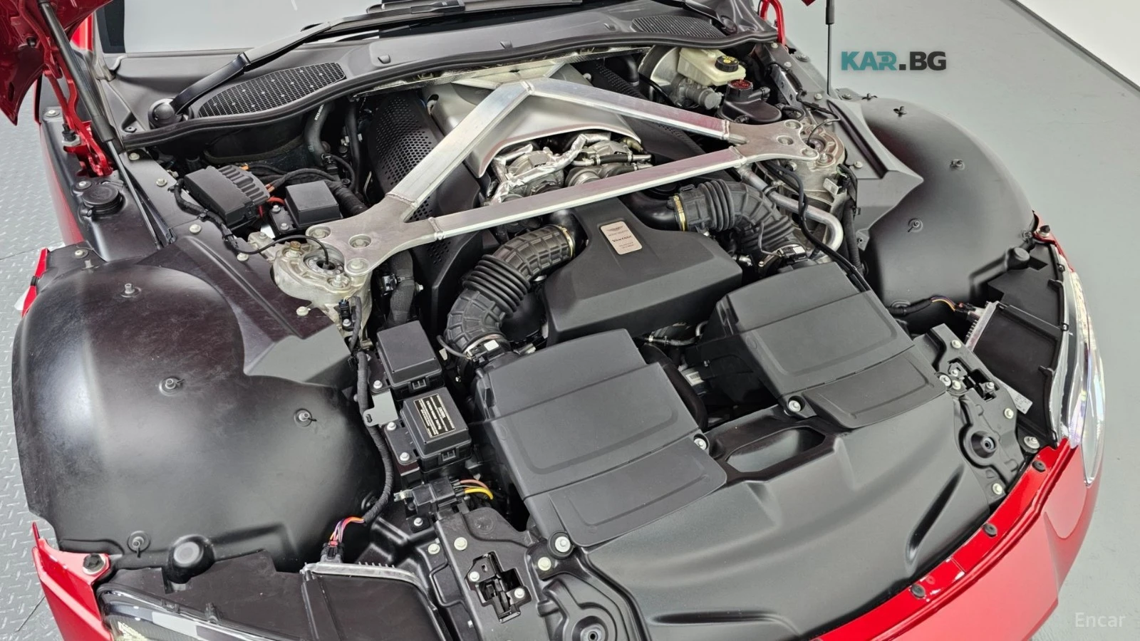Aston Martin V8 Vantage, снимка 6 - Автомобили и джипове - 55028997
