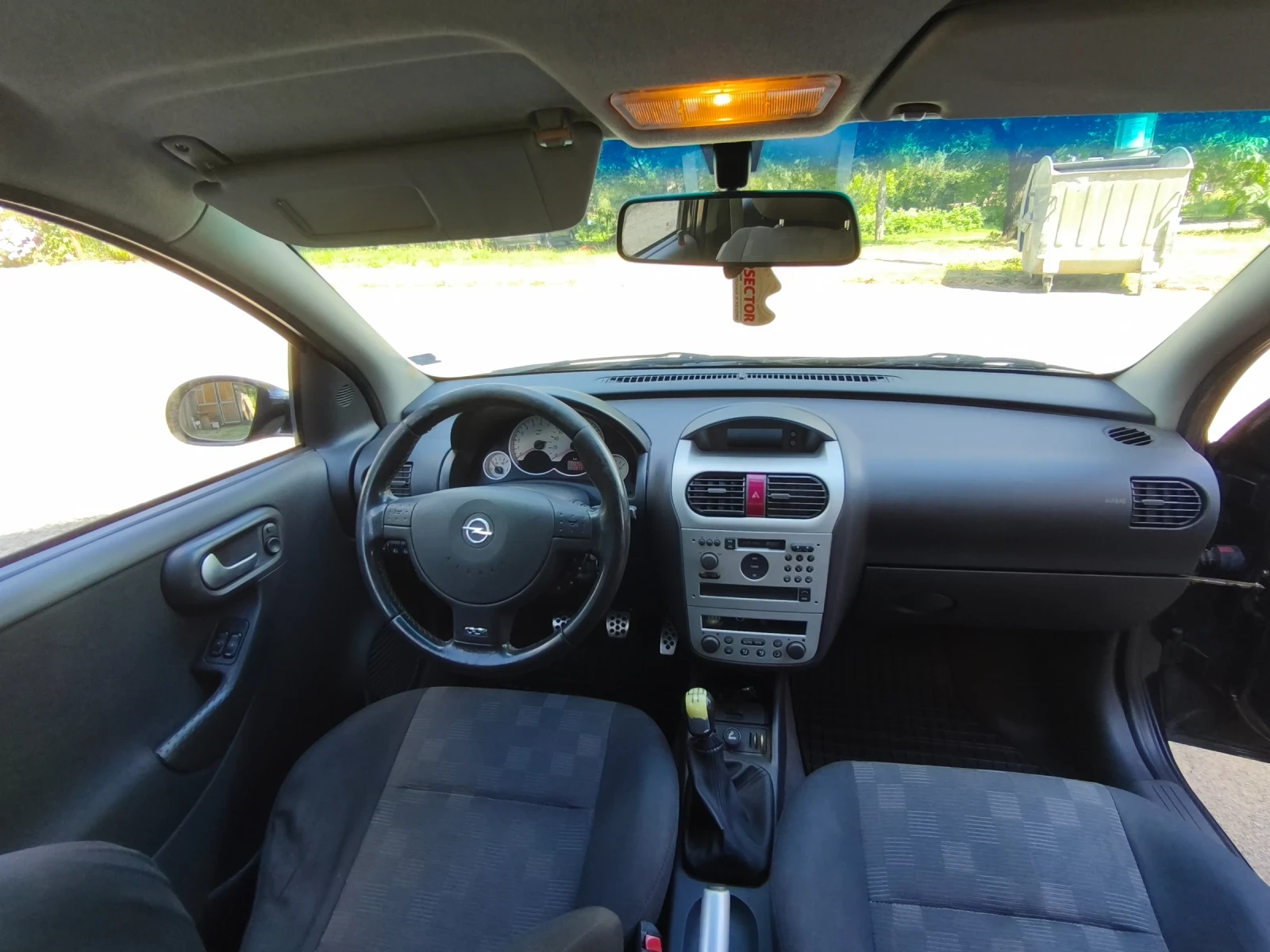 Opel Corsa 1.8 GSI, снимка 10 - Автомобили и джипове - 55161082