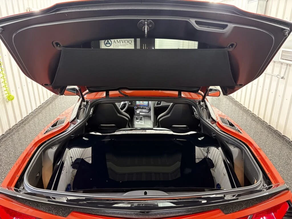 Chevrolet Corvette Stingray Z51 2LT Coupe RWD, снимка 17 - Автомобили и джипове - 55237394