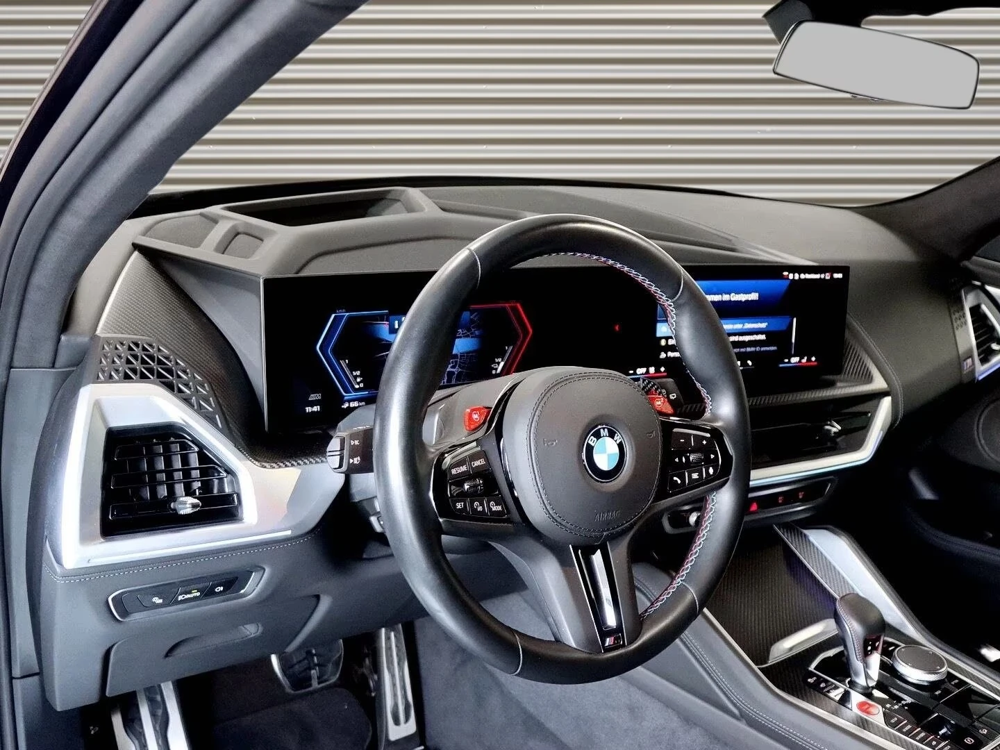 BMW XM 4.4 V8/ ICONIC GLOW/ SHADOW LINE / HUD / H&K / 360, снимка 8 - Автомобили и джипове - 55411495