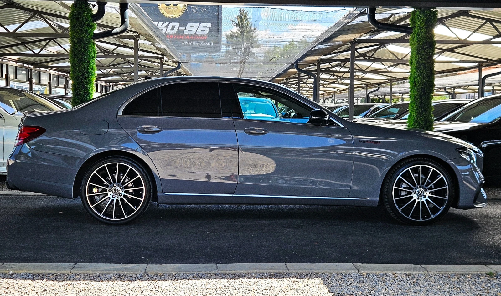 Mercedes-Benz E 220 BRABUS/NARDO GREY/DIGITAL/CAMERA/ПОДГРЕВ/CAR PLAY, снимка 4 - Автомобили и джипове - 55492304
