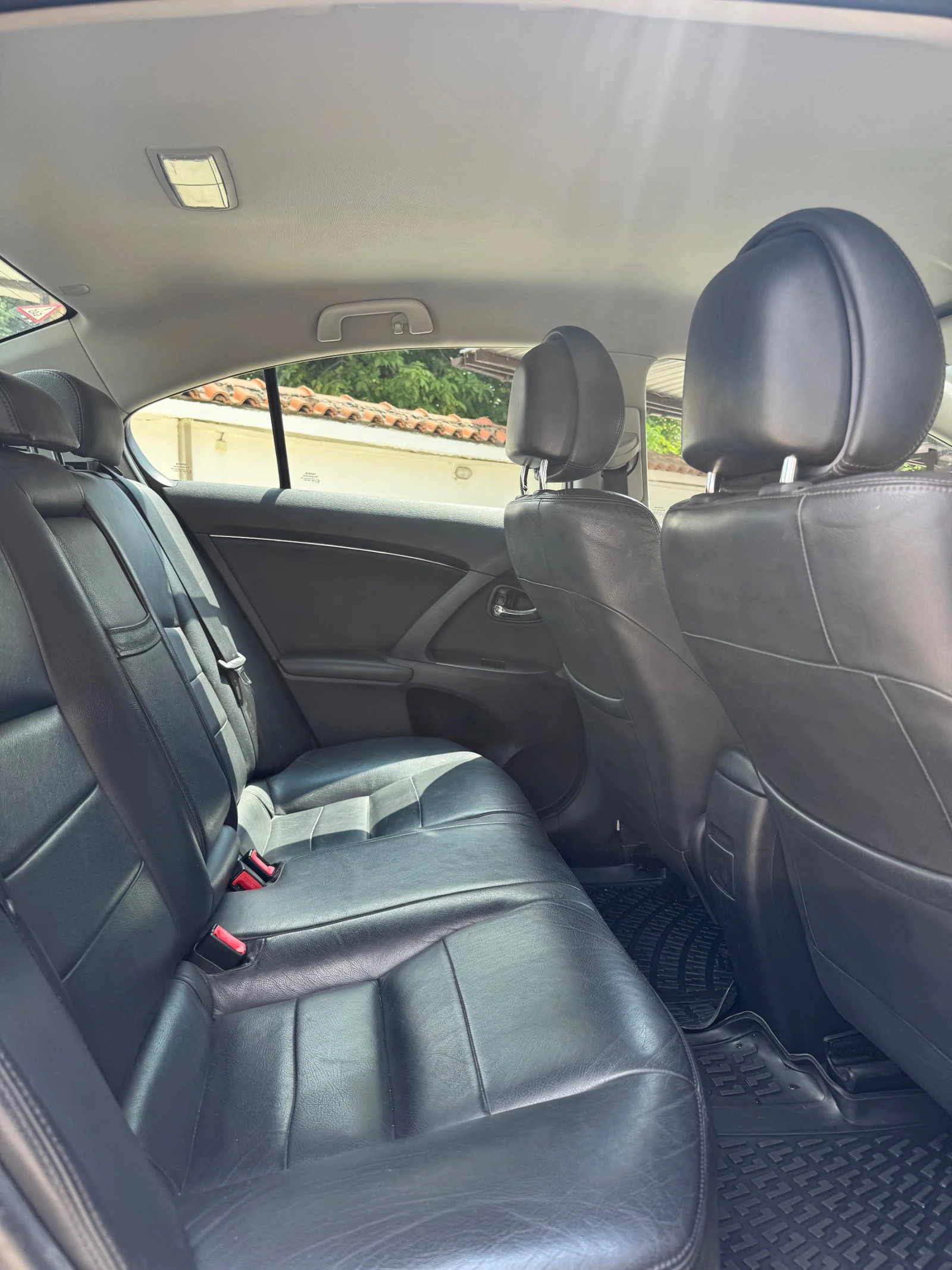 Toyota Avensis, снимка 5 - Автомобили и джипове - 55597680