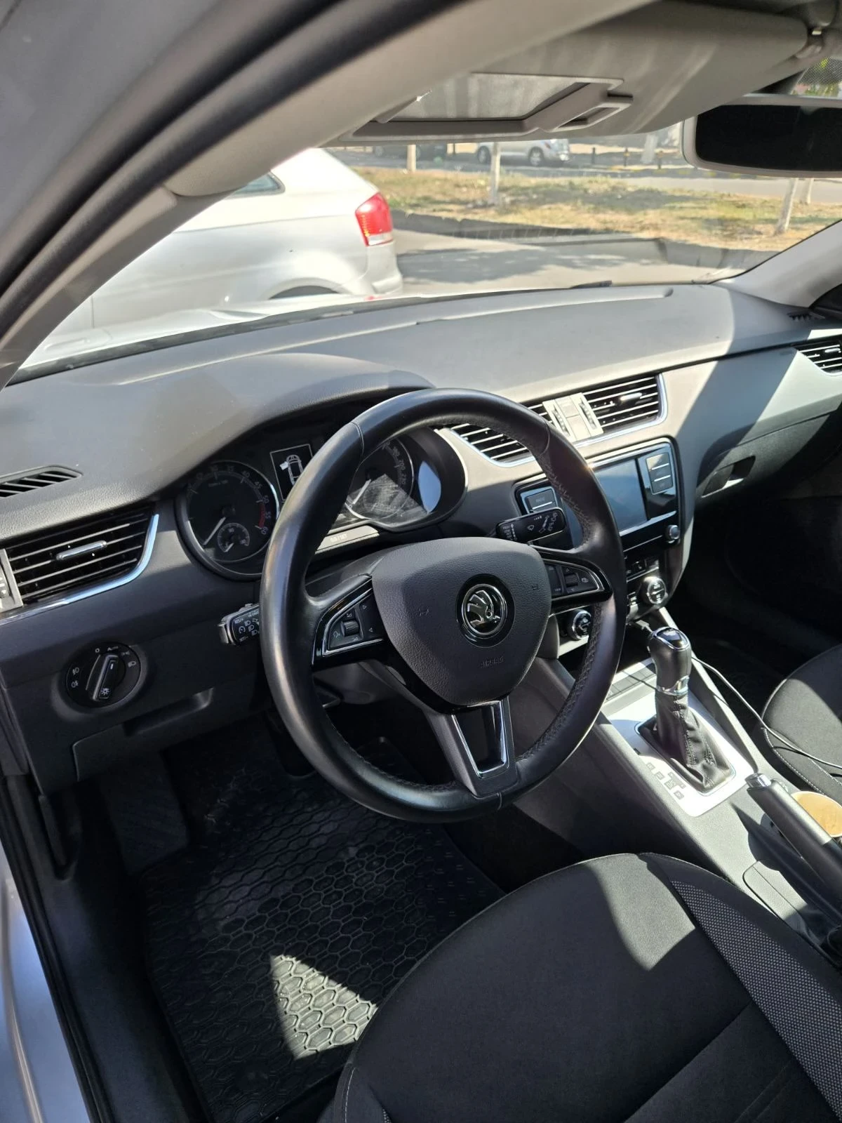 Skoda Octavia, снимка 10 - Автомобили и джипове - 56337704