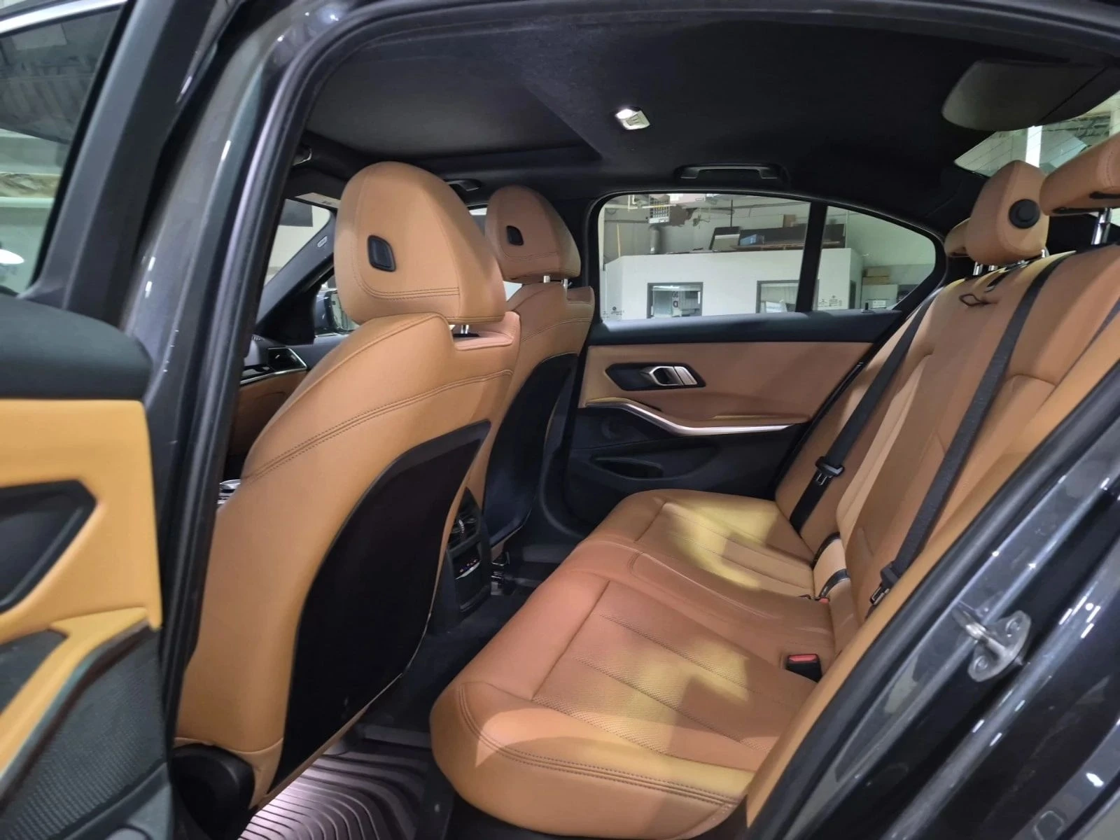 BMW 330, снимка 12 - Автомобили и джипове - 56737125