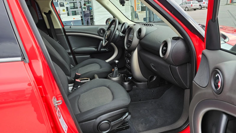 Mini Countryman 1.6D 6ck, снимка 13 - Автомобили и джипове - 52142543