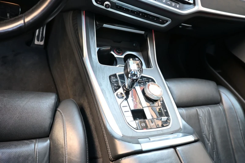 BMW X7 M50i//Headap//Tv//pano//softclose //full, снимка 12 - Автомобили и джипове - 52546504