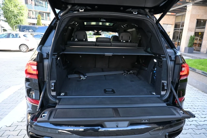 BMW X7 M50i//Headap//Tv//pano//softclose //full, снимка 17 - Автомобили и джипове - 52546504