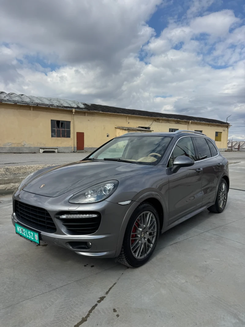 Porsche Cayenne GTS full