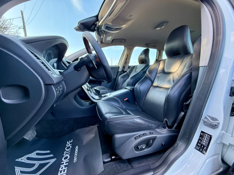 Volvo XC60 D4 2.0 190kc Geartonic Ocean Race, снимка 9 - Автомобили и джипове - 52279354