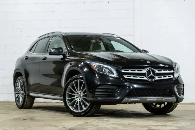 Mercedes-Benz GLA 250 4MATIC* APPLE CARPLAY* PANORAMA* ПОДГРЕВ, снимка 2 - Автомобили и джипове - 53286103