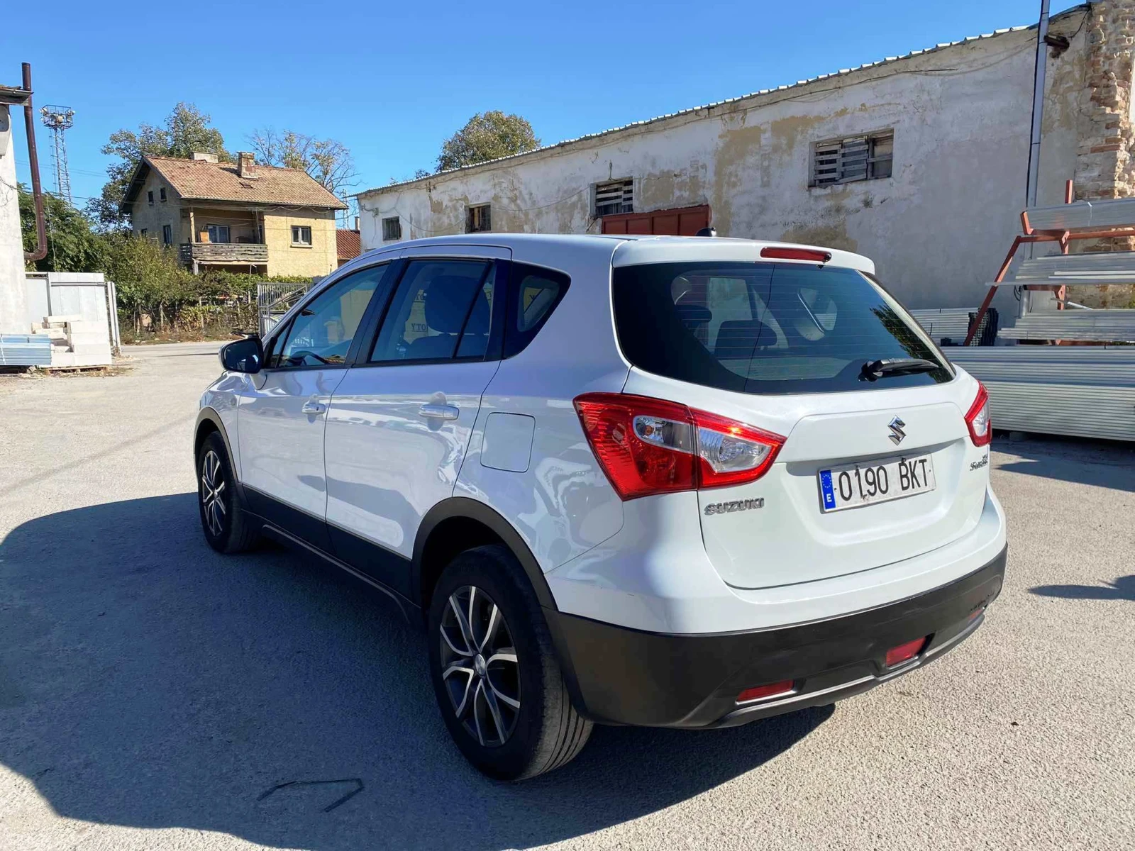 Suzuki SX4 S-Cross 1.6 - изображение 4