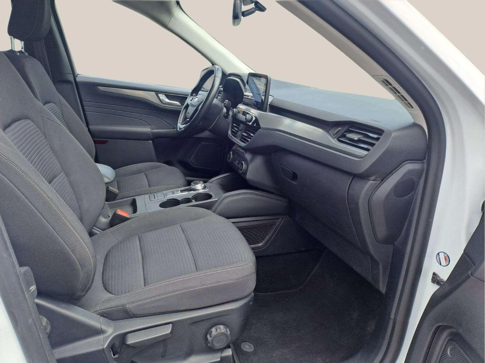Ford Kuga 2.5 FHEV - изображение 9