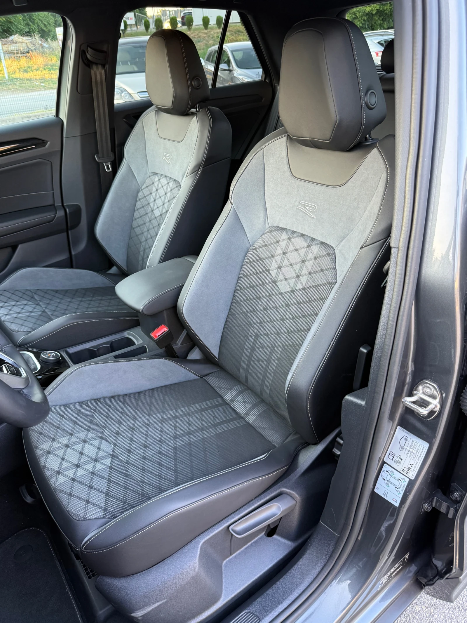 VW T-Roc R LINE 8000км - изображение 9