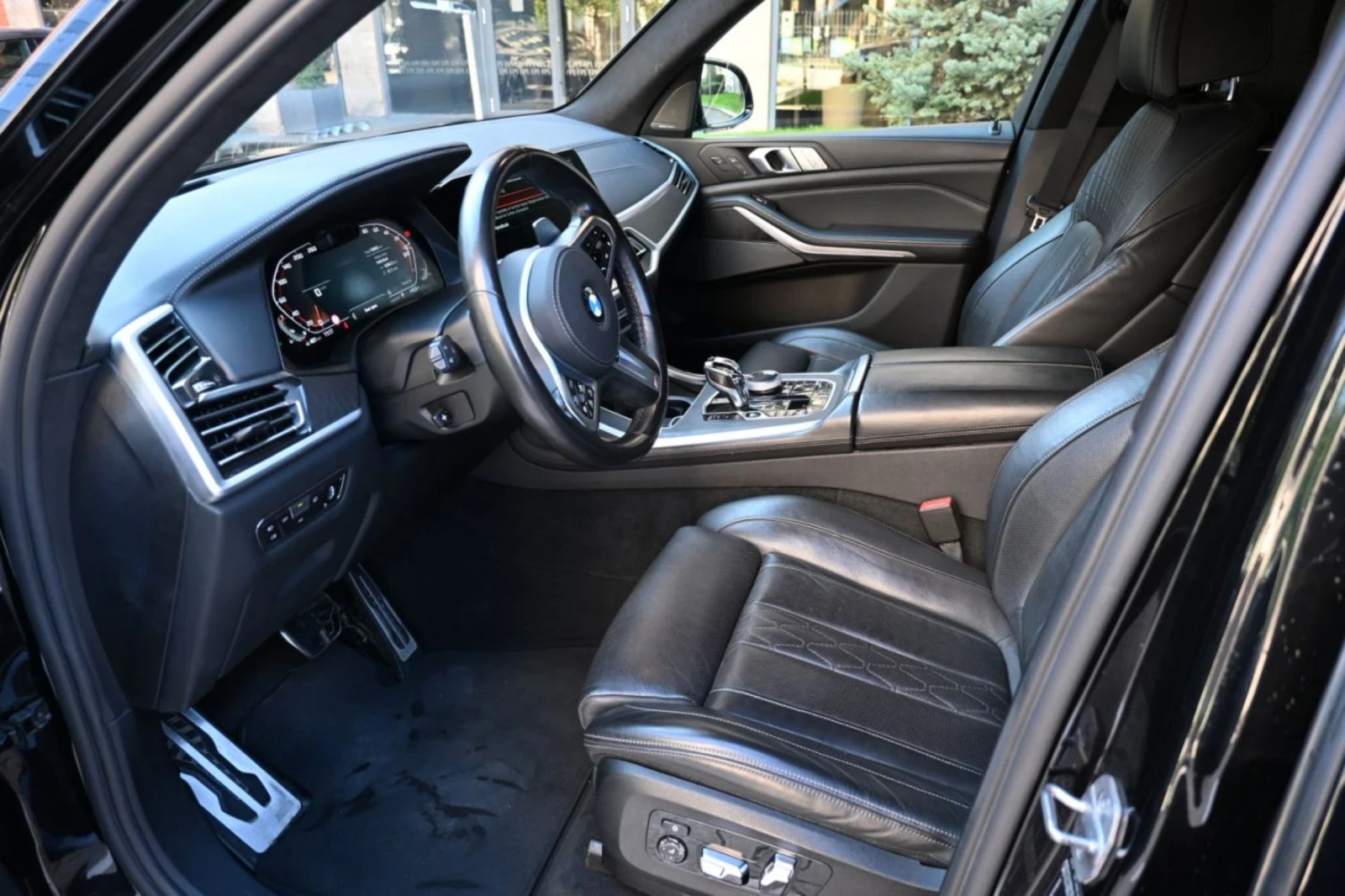 BMW X7 M50i//Headap//Tv//pano//softclose //full | Mobile.bg   9