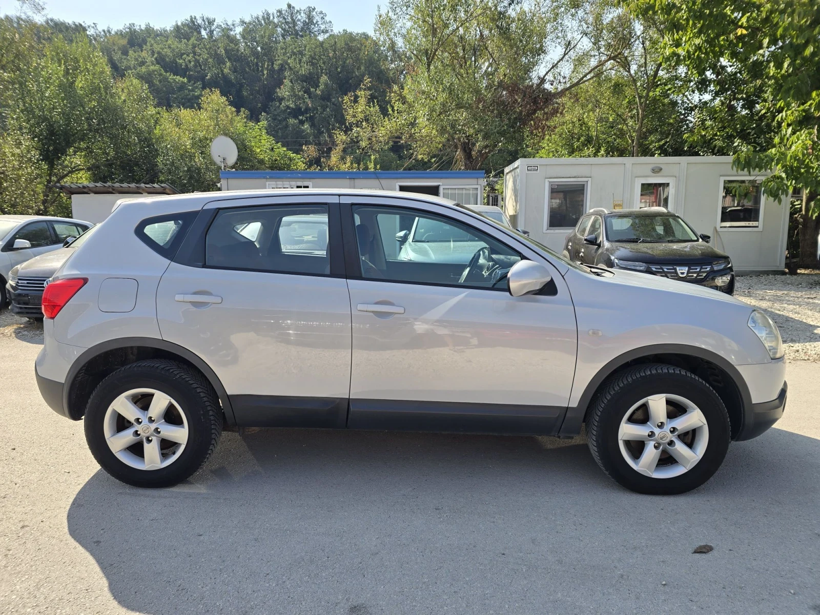 Nissan Qashqai 1.5dci 106к.с Acenta 6 скорости , снимка 8 - Автомобили и джипове - 52503097