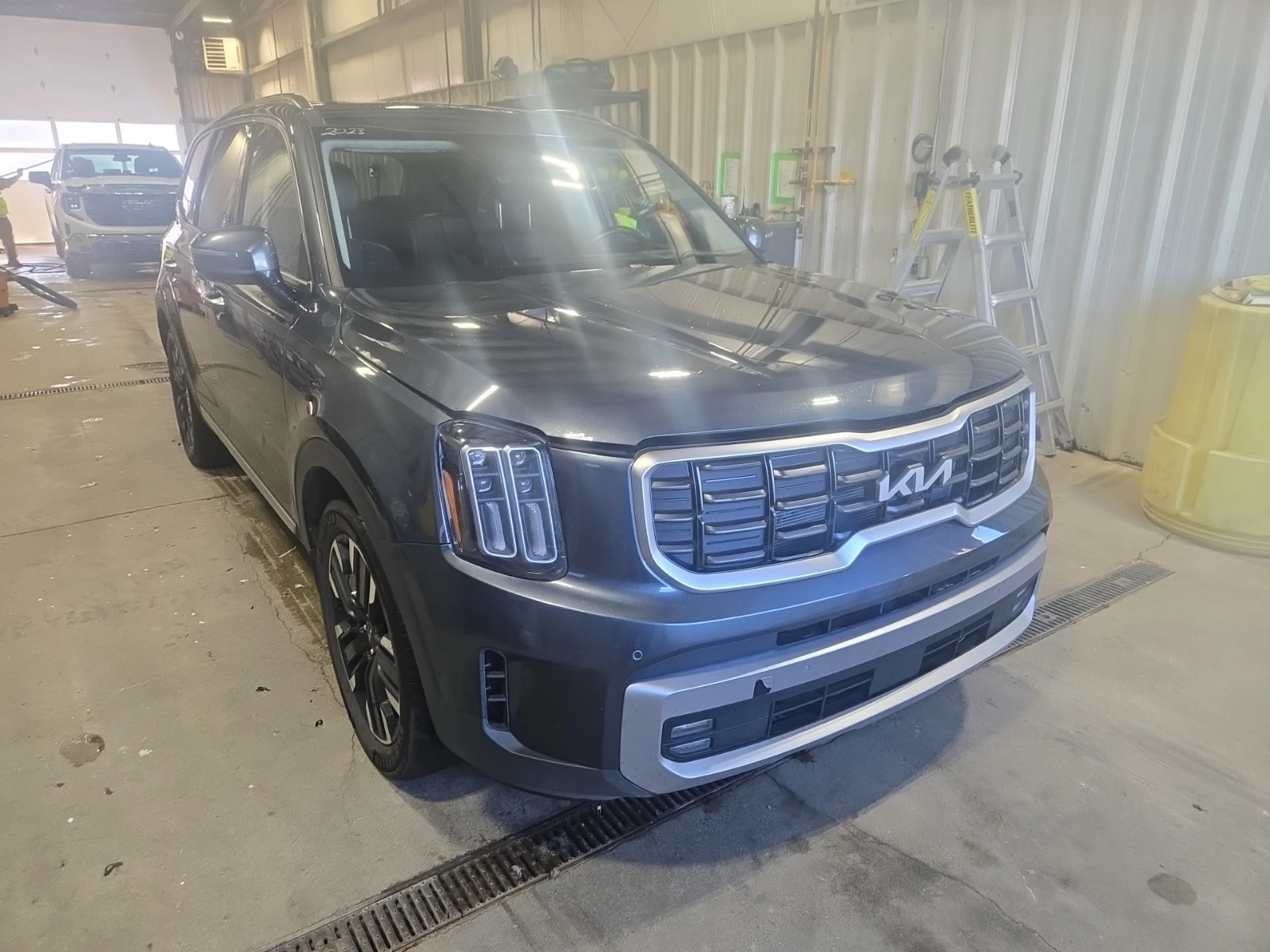 Kia Telluride SX LIMITED-4D UTILITY AWD * Carfax *  - изображение 3