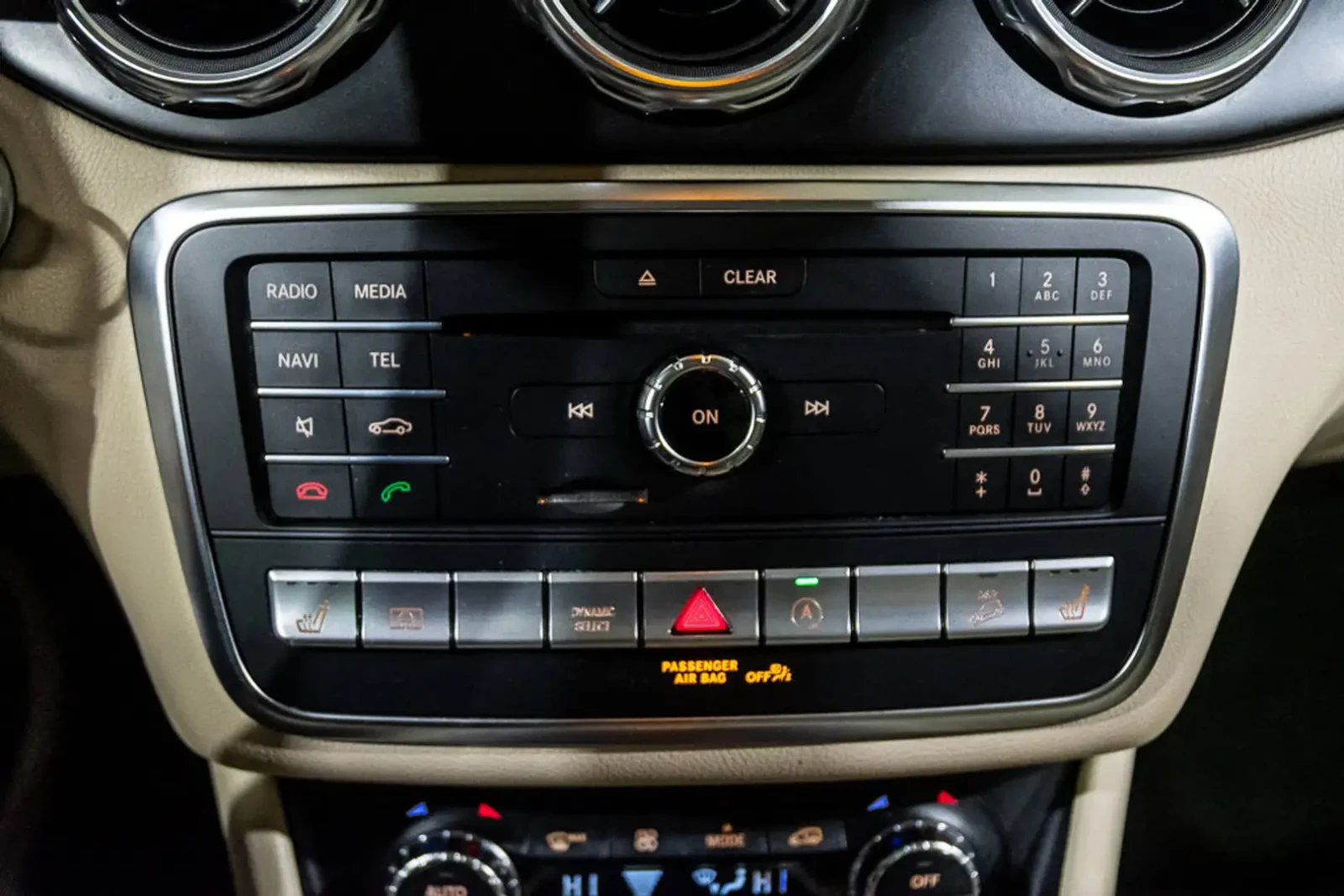 Mercedes-Benz GLA 250 4MATIC* APPLE CARPLAY* PANORAMA* ������� | Mobile.bg � ����������� 12