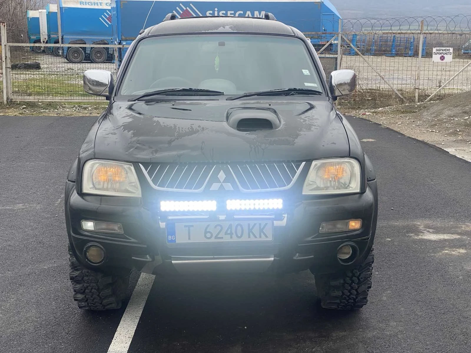 Mitsubishi L200 2, 5 TDI/116 k - изображение 3