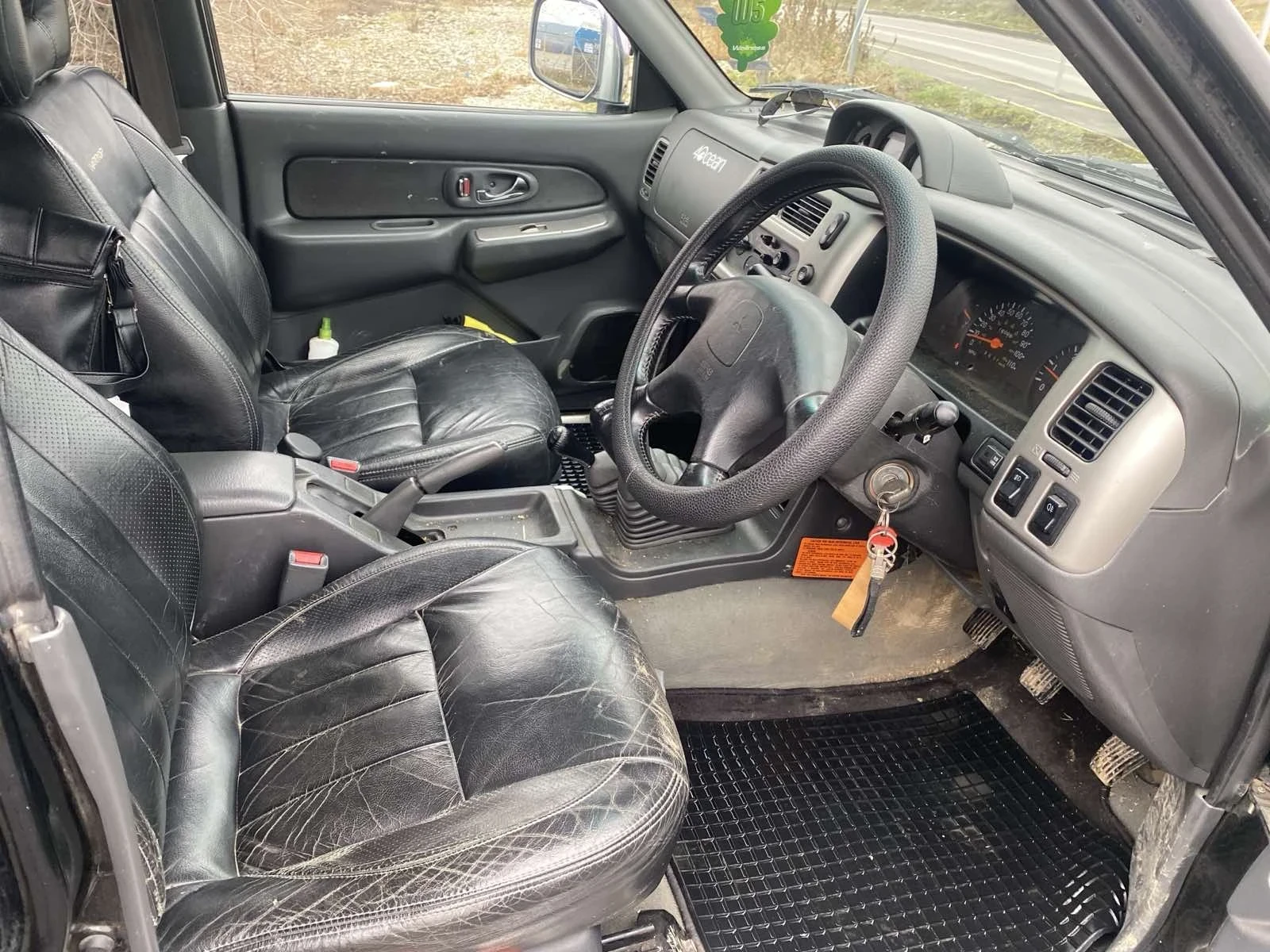 Mitsubishi L200 2, 5 TDI/116 k - изображение 8