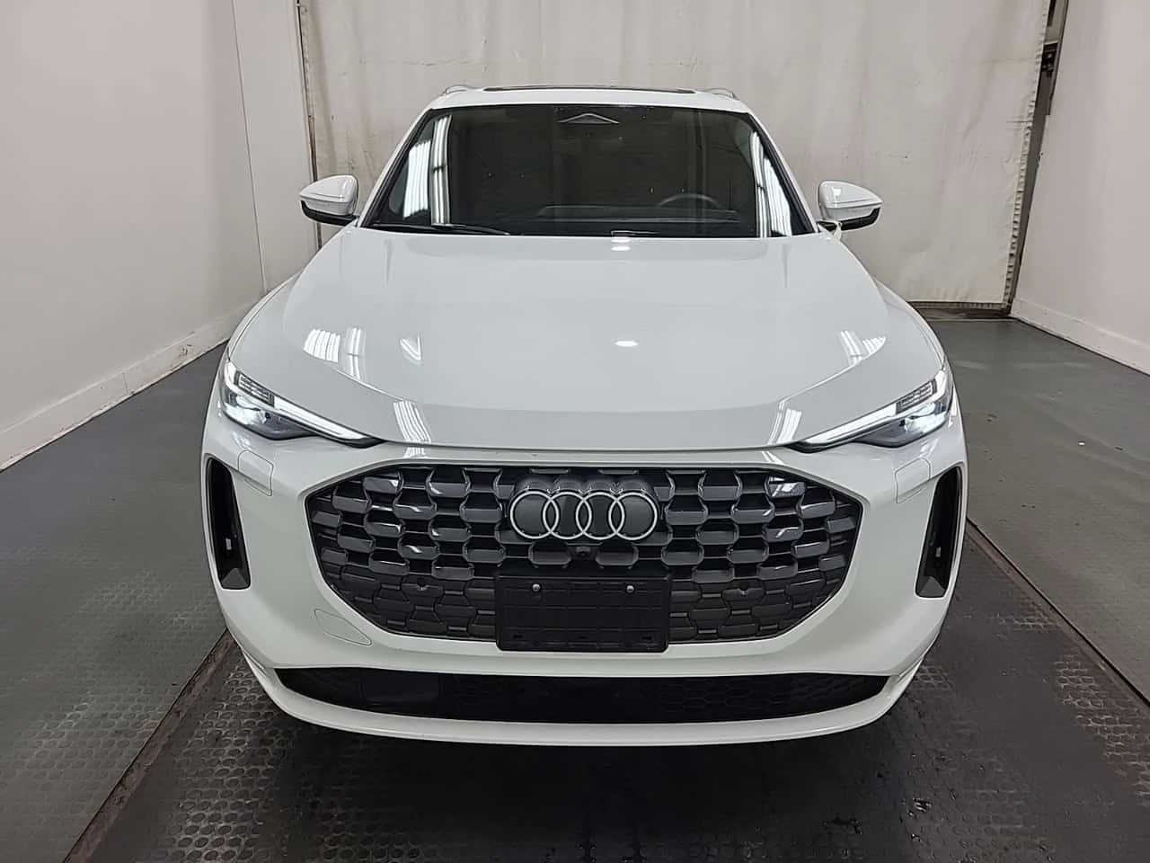 Audi Q5 Progressiv/ДИСТРОНИК/ПАНОРАМА/360 CAM, снимка 2 - Автомобили и джипове - 53727457