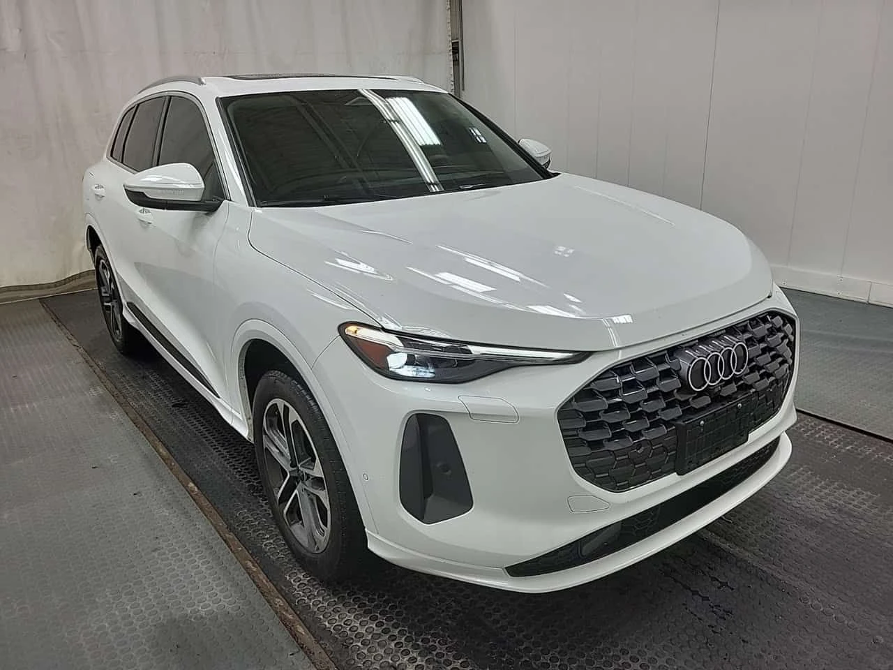 Audi Q5 Progressiv/ДИСТРОНИК/ПАНОРАМА/360 CAM, снимка 5 - Автомобили и джипове - 53727457