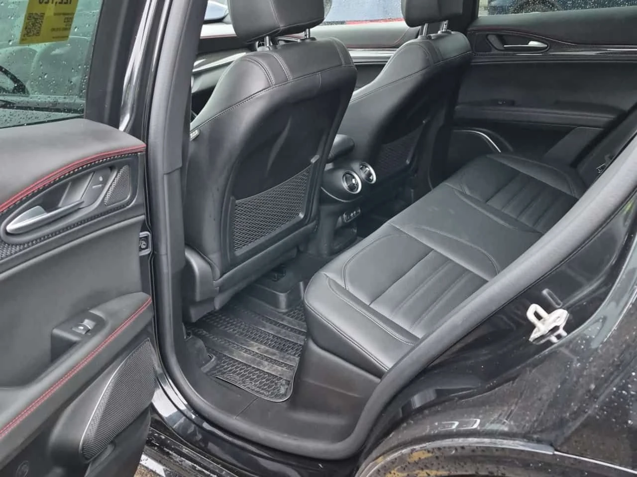 Alfa Romeo Stelvio * ESTREMA * ДИСТРОНИК* КАМЕРА* ПАНОРАМА* , снимка 12 - Автомобили и джипове - 54454571