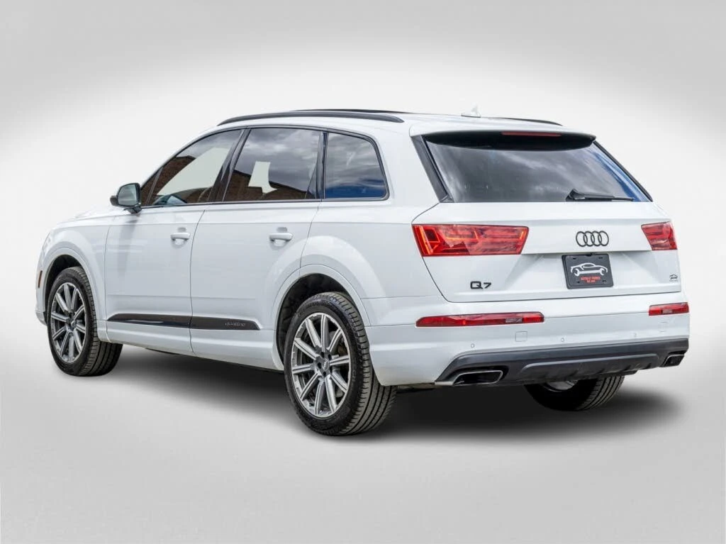 Audi Q7 55 TFSI * Progressiv* АвтоКредит* (ЦЕНА ДО БГ), снимка 4 - Автомобили и джипове - 54556593