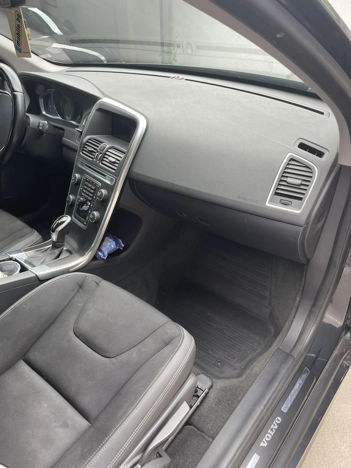 Volvo XC60 D5, снимка 5 - Автомобили и джипове - 54736054