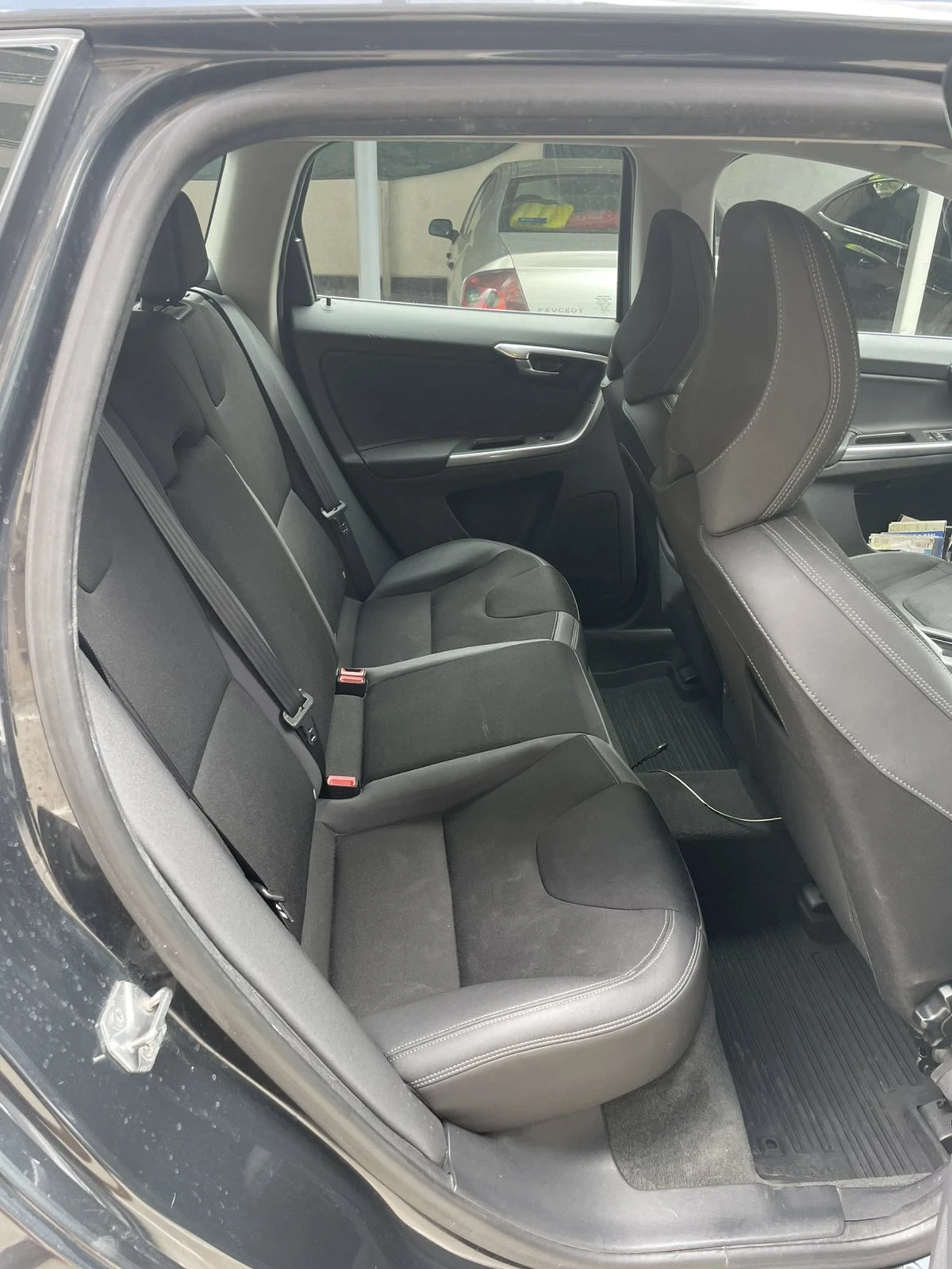 Volvo XC60 D5, снимка 10 - Автомобили и джипове - 54736054