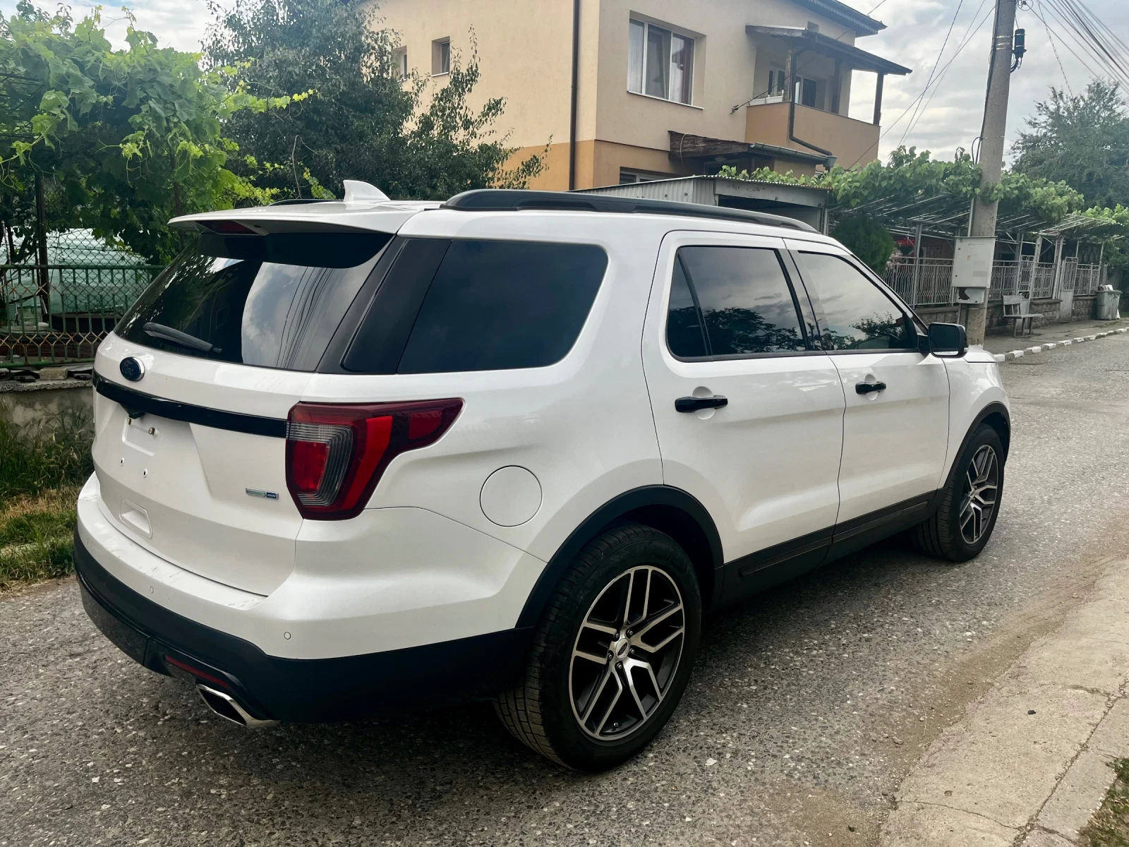 Ford Explorer 3.5 Ecoboost, снимка 6 - Автомобили и джипове - 55015651