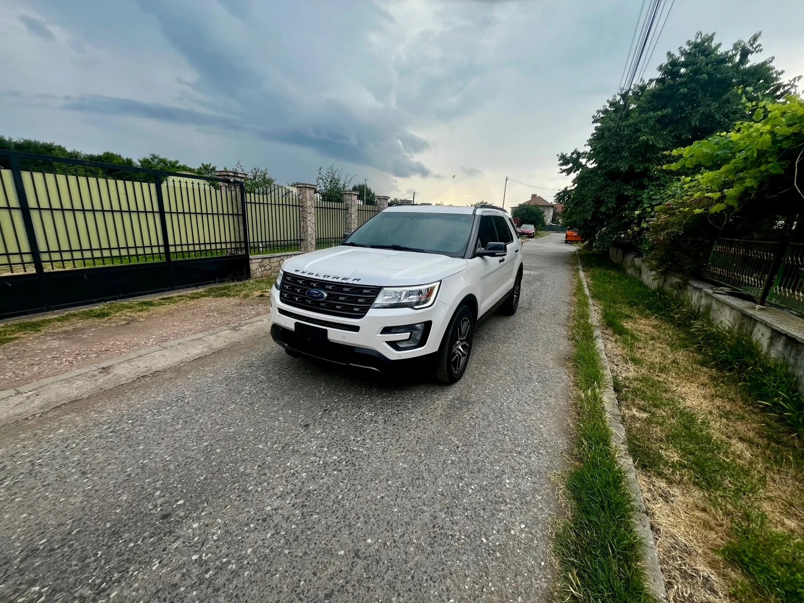 Ford Explorer 3.5 Ecoboost, снимка 2 - Автомобили и джипове - 55015651