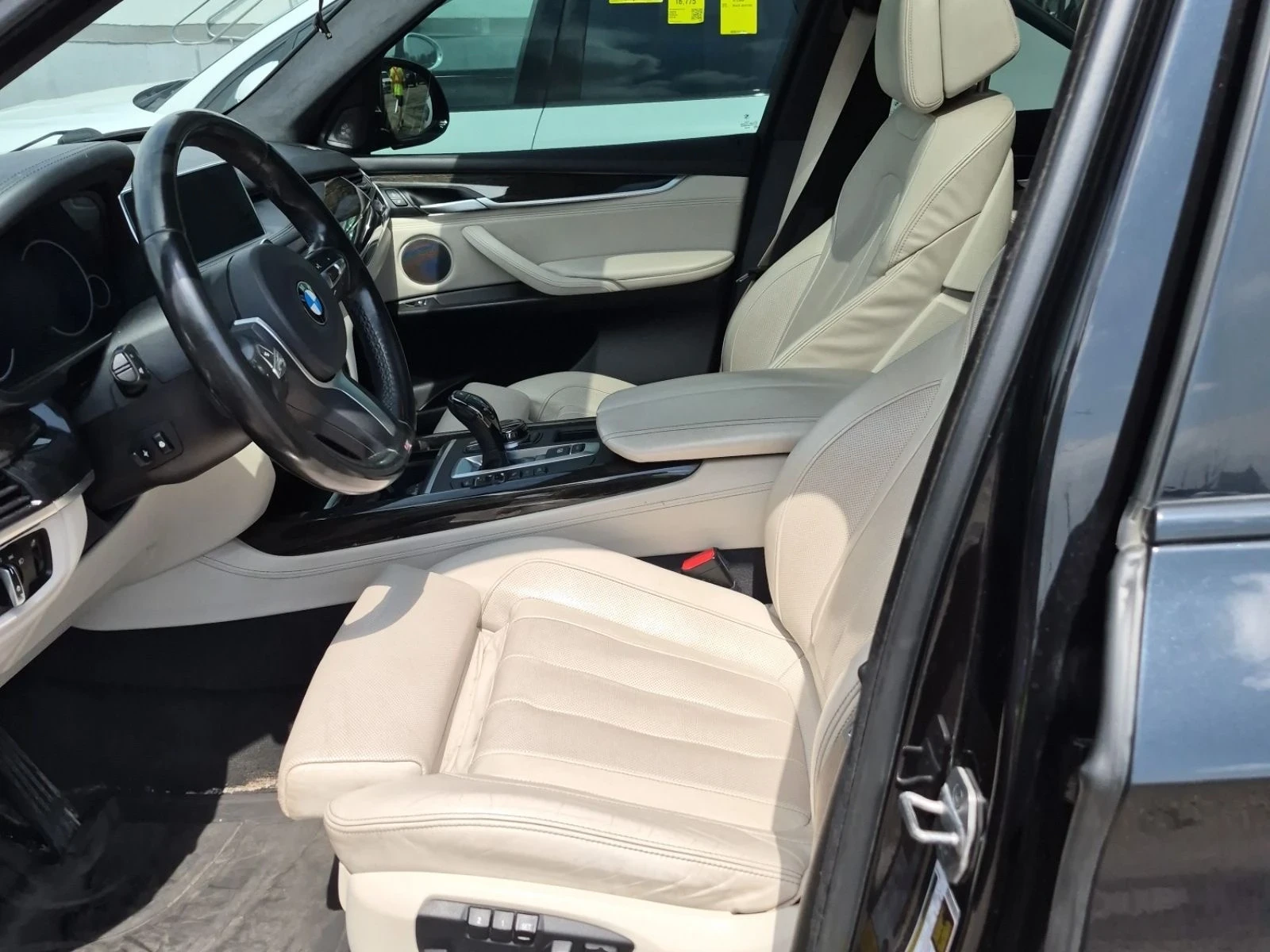 BMW X5 XDRIVE35I* M-pkg* 360* Hud* Pano* Soft-Close* 7мес, снимка 7 - Автомобили и джипове - 55092257