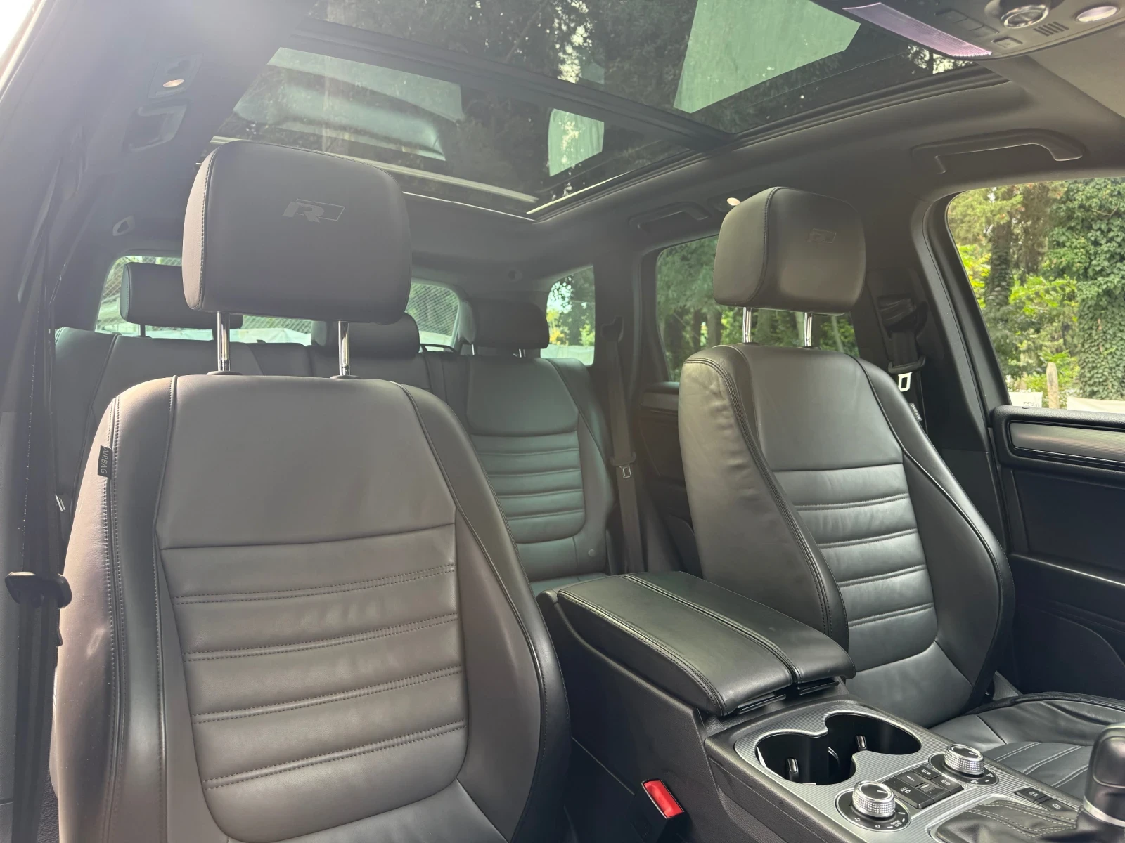 VW Touareg, снимка 7 - Автомобили и джипове - 56657388