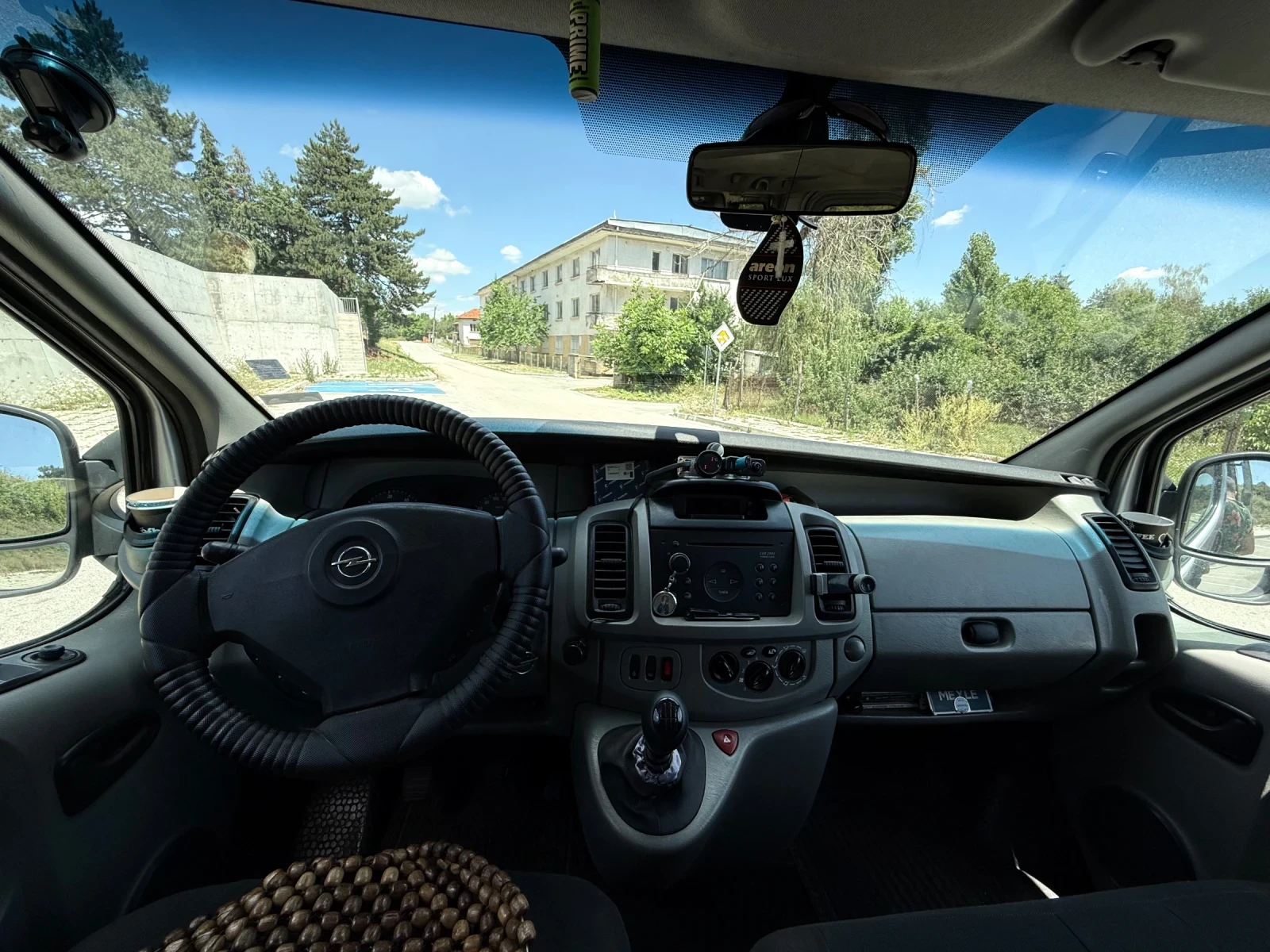 Opel Vivaro 1.9 DCI - изображение 7