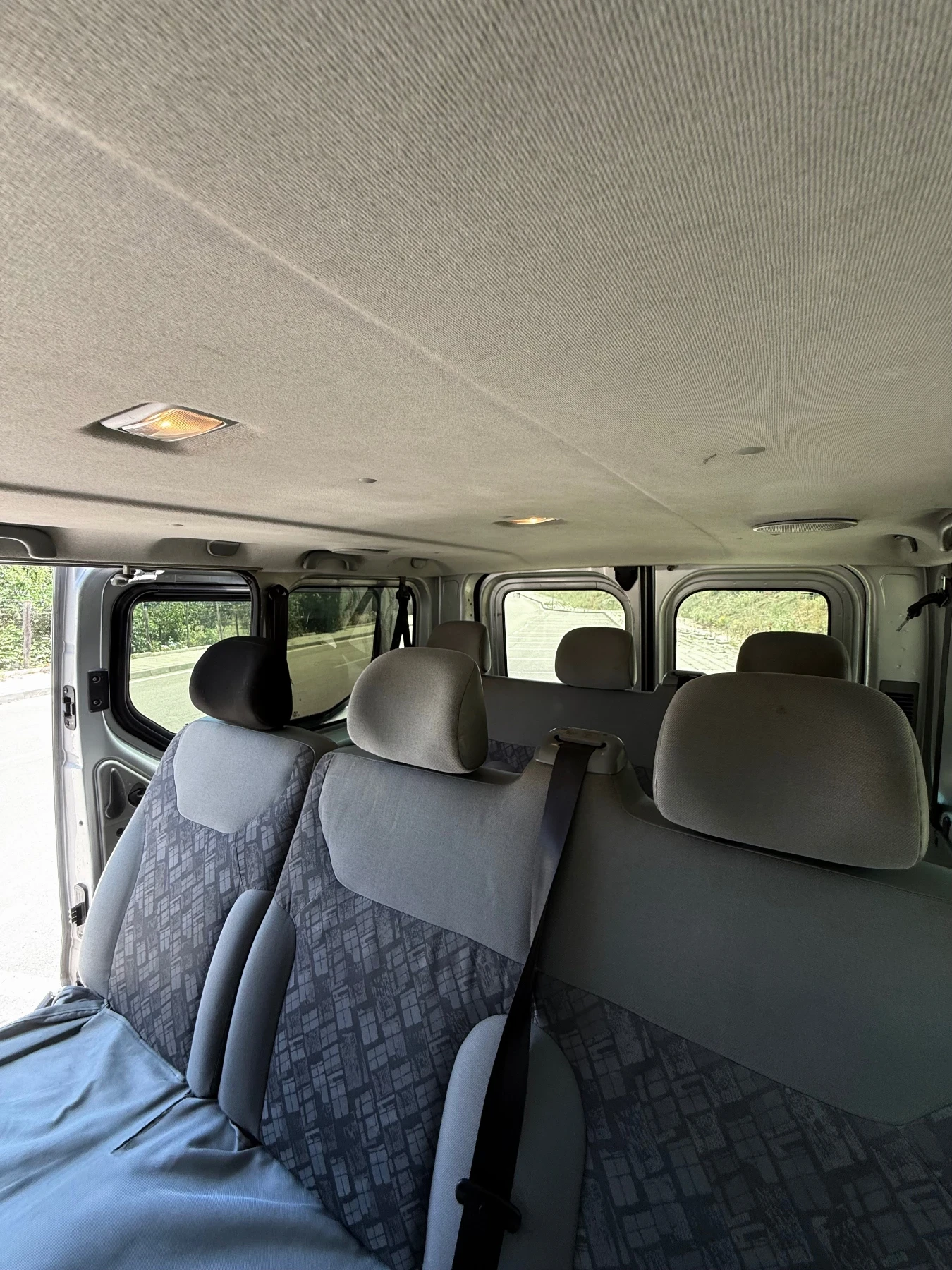 Opel Vivaro 1.9 DCI - изображение 6