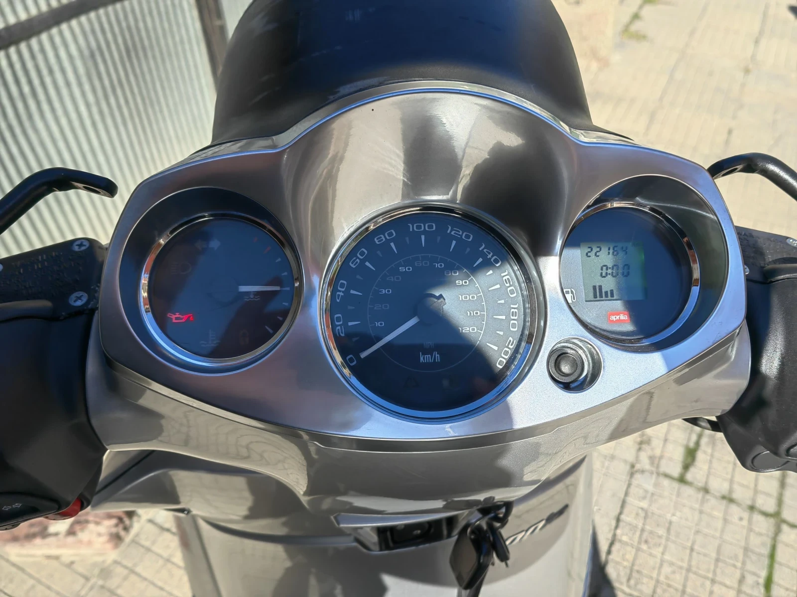 Aprilia Scarabeo 500 - изображение 2