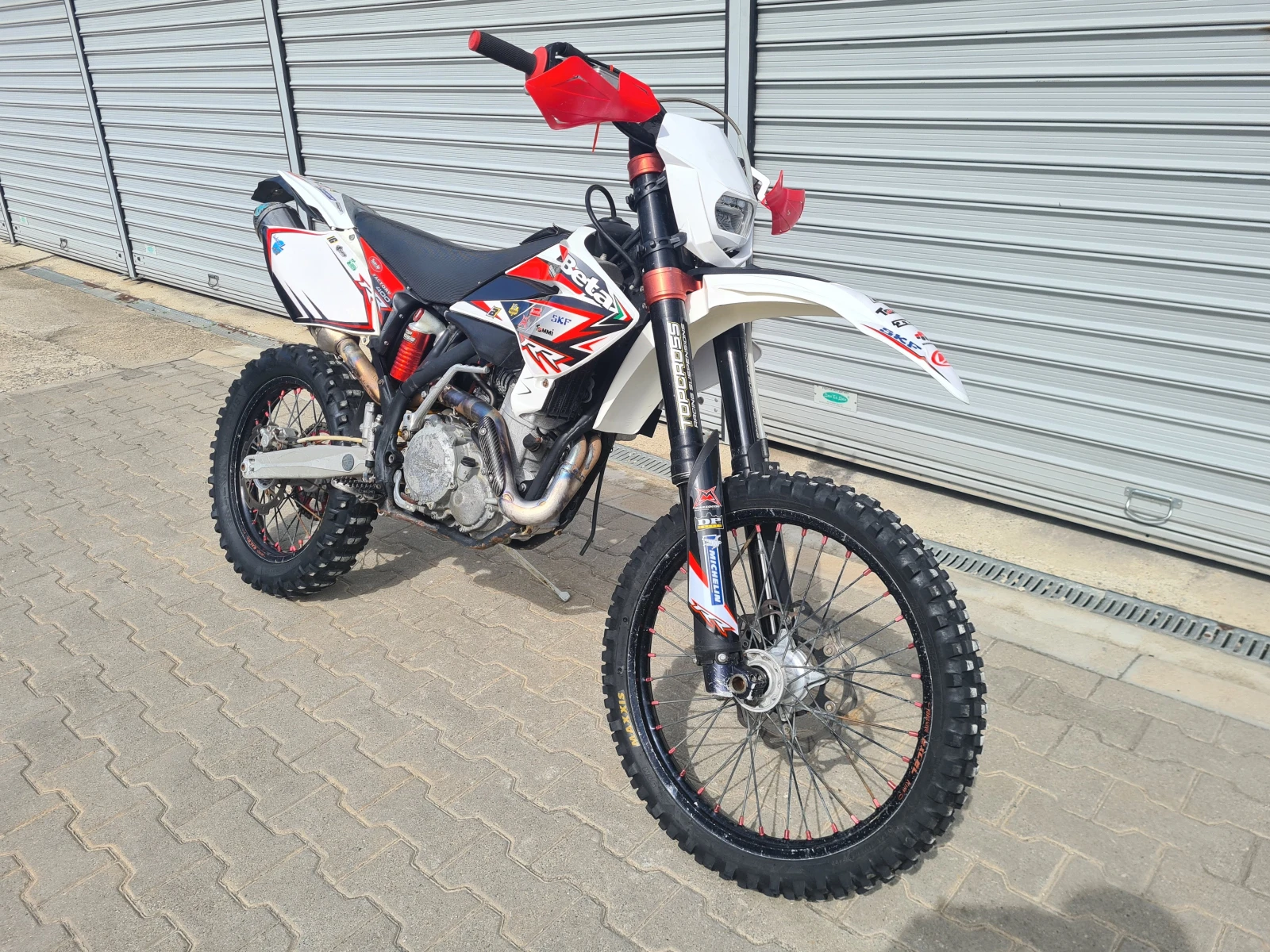 Beta Rr 400