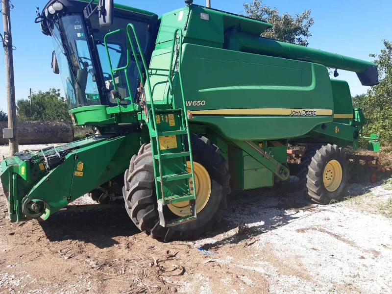 Комбайн John Deere W650, снимка 1 - Селскостопанска техника - 48712175