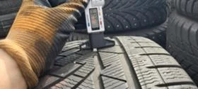 Гуми Зимни 255/40R19, снимка 4