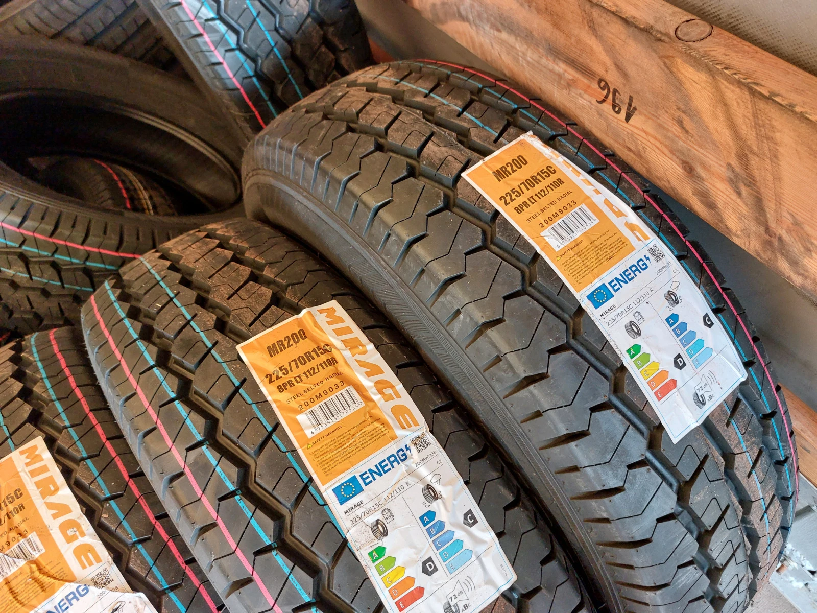 ���� 225/70R15 | Mobile.bg � ����������� 4
